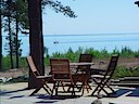 Uteplatsen med utsikt mot havet